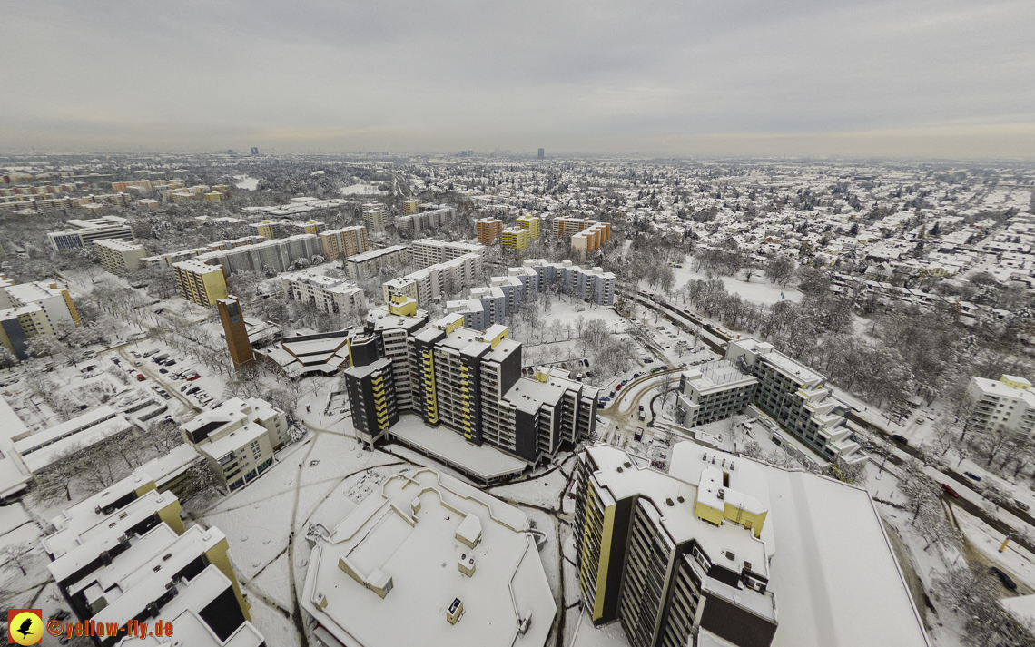 04.12.2021 - Karl-Marx-Ring und Marx-Zentrum in Neuperlach